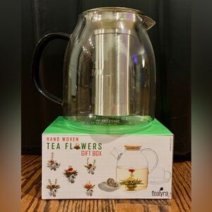 The Tealyra BLOOMING TEA Gift Box